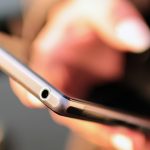 coffee-hands-mobile-phone-4831-e1429167513866